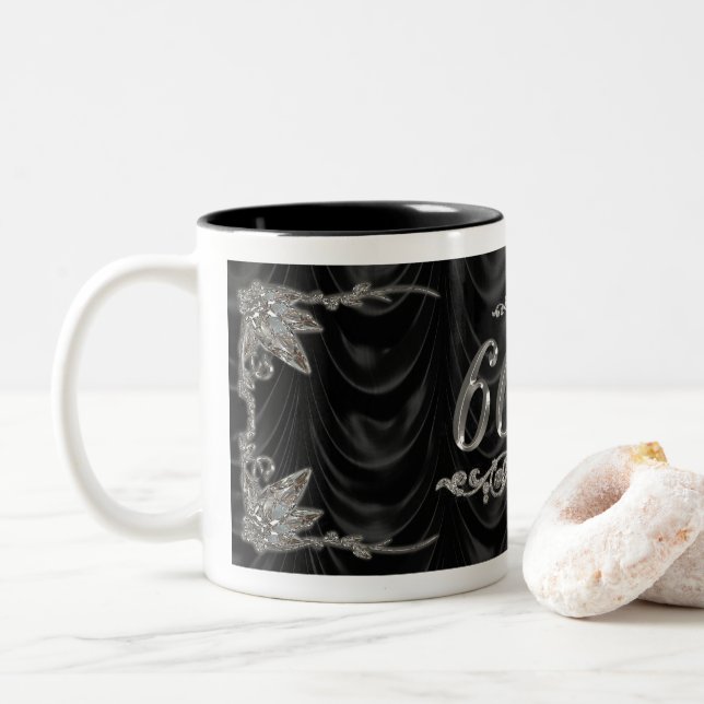 Café Em Dois Tons 60th Caneca do aniversário de casamento (Com Donut)