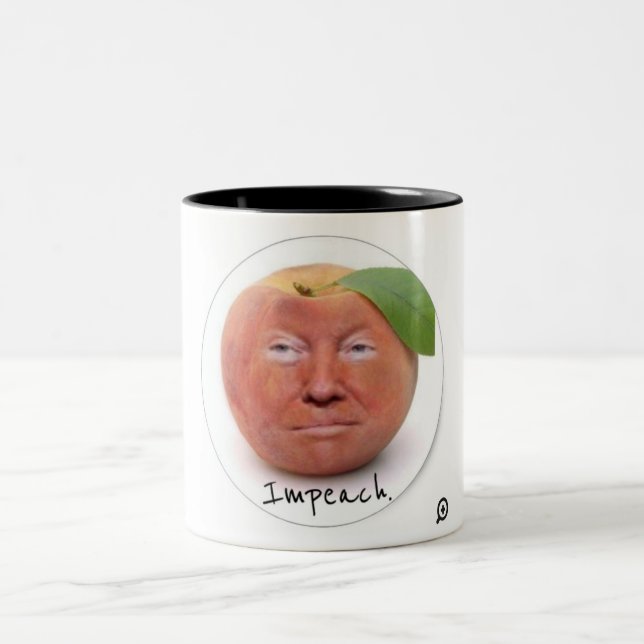 Café Em Dois Tons Acuse a caneca de Donald Trump (Centro)
