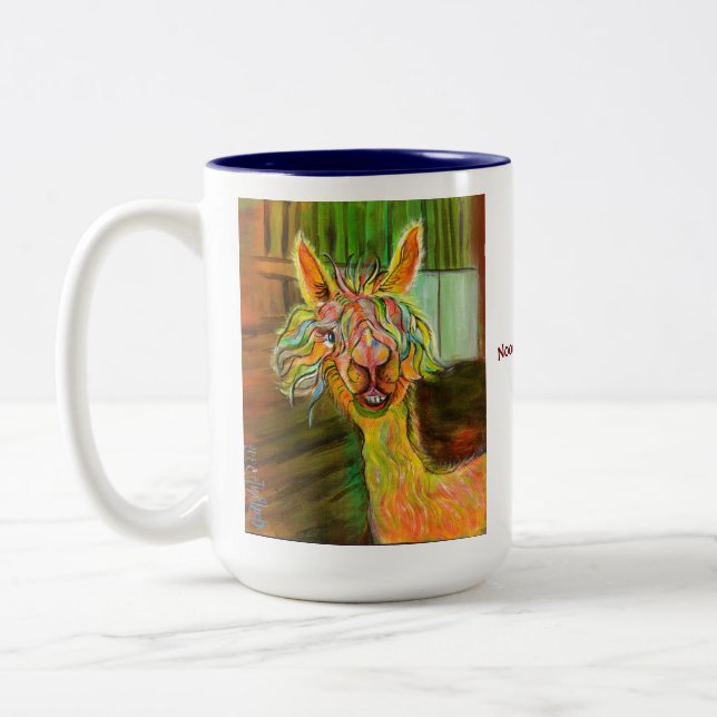 Café Em Dois Tons Alpaca de Hilda com caneca da história (Esquerda)