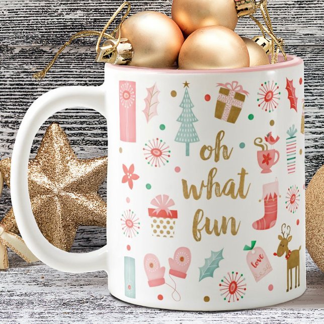 Café Em Dois Tons Bonita Festiva Oh que linda caneca de Natal (A cute oh what fun Christmas mug. Makes a cute gift for the holidays.)