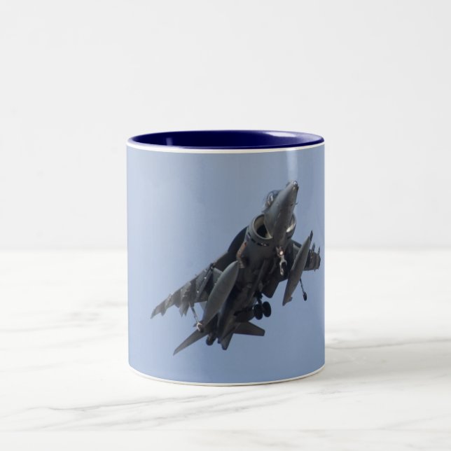 Café Em Dois Tons Cabeça do Harrier de AV8B na caneca (Centro)