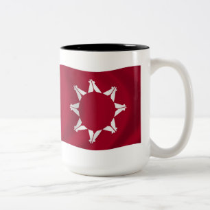 Café Em Dois Tons Caneca com a Bandeira de Oglala Lakota