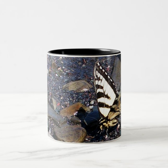 Café Em Dois Tons Caneca da borboleta 1 de Swallowtail do tigre (Centro)