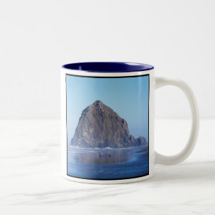 Café Em Dois Tons Caneca da rocha do monte de feno