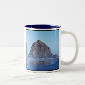 Café Em Dois Tons Caneca da rocha do monte de feno