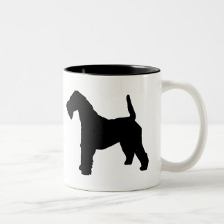 Café Em Dois Tons Caneca de cabelo do Fox Terrier do fio