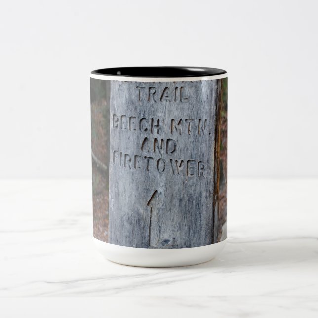 Café Em Dois Tons Caneca de Trailhead da montanha da faia - 1 (Centro)