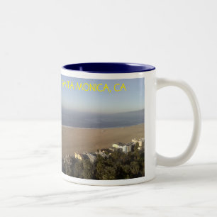CAFÉ EM DOIS TONS CANECA DO DIA DE SANTA MONICA