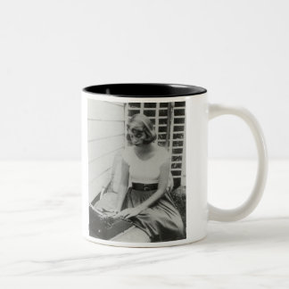 Café Em Dois Tons Caneca do Dois-Tom da máquina de escrever de