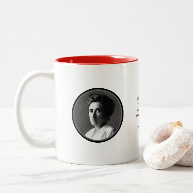 Café Em Dois Tons Caneca do marxista de Rosa Luxemburg (Com Donut)