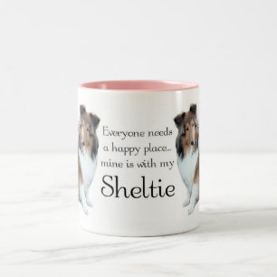 Café Em Dois Tons Caneca feliz de Sheltie do lugar