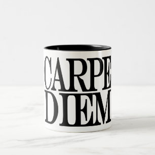 Café Em Dois Tons Caneca Latin das citações de Carpe Diem