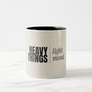 Café Em Dois Tons Coisas Pesadas Humor Leve Caneca de Citação de F