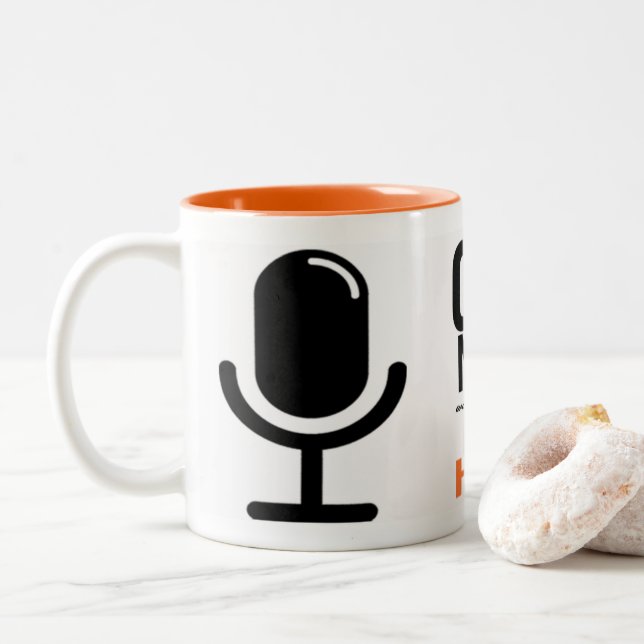 Café Em Dois Tons Rádio da notícia da canalização com a caneca de (Com Donut)