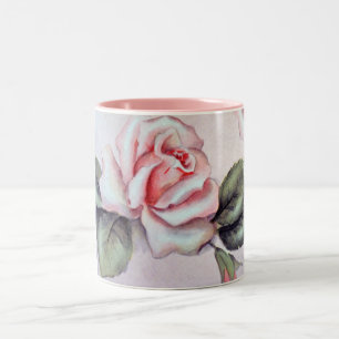 Café Em Dois Tons Uma delicada caneca de rosa