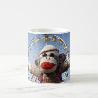 Café Ernie a caneca da roda de Ferris do macaco da