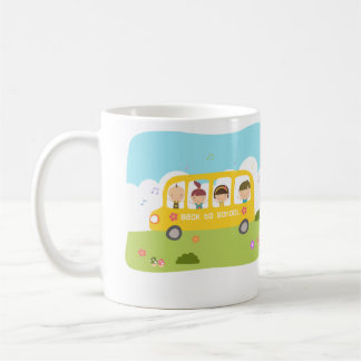 Café Escola do ônibus de volta à caneca da escola