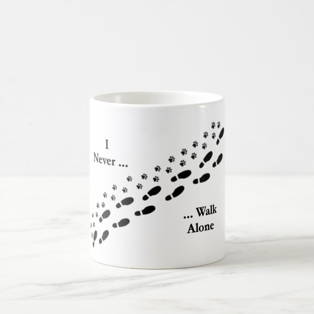 Café Eu do amante do cão nunca ando caneca sozinha de (Centro)