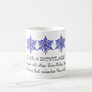 Café Eu sou uma caneca cerâmica do floco de neve