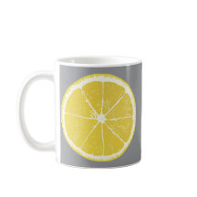 Fatia de Limão Fresco em Caneca Cinza Moderna