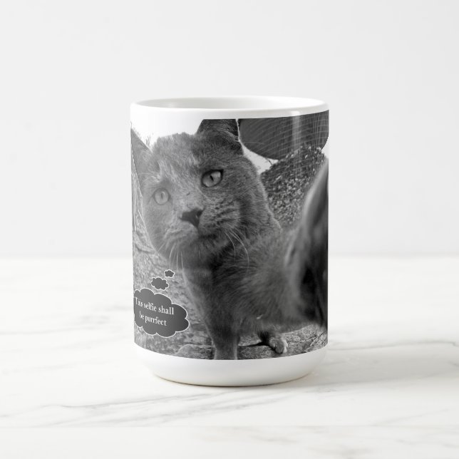 Café Gato que toma a caneca de Purrfect Selfie (Centro)