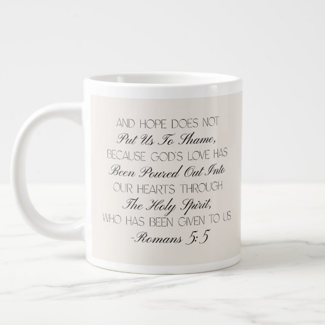 Café Grande Caneca com versículo bíblico de esperança Romanos  (Esquerda)