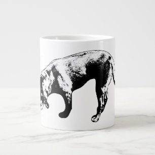 Café Grande Curioso Labrador cheirando caneca de tinta