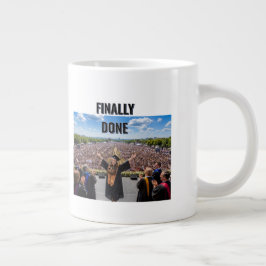 Café Grande Finalmente Concluída Caneca Jumbo de Graduação | p
