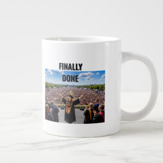 Café Grande Finalmente Concluída Caneca Jumbo de Graduação | p