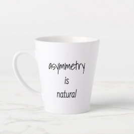 Café Latte A Assimetria É Uma Caneca De Latão Natural