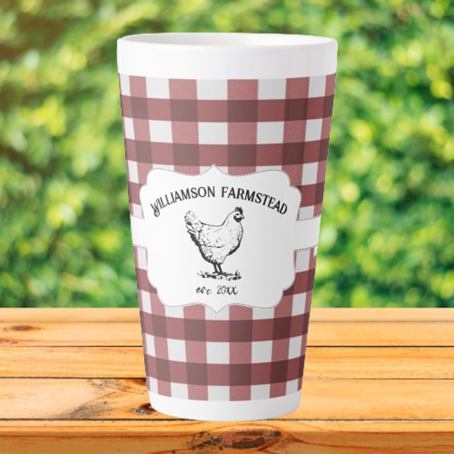 Café Latte Caneca Latente de Xadrez de Buffalo Vermelha (Red Buffalo Plaid Farm Chicken Personalized Latte Mug)