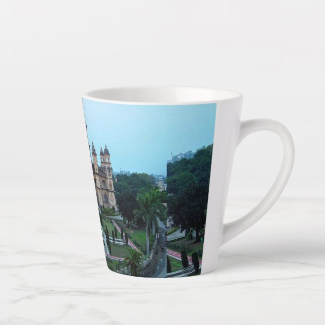 Café Latte Gols de Serenidade – Design Artístico de Caneca de (Direita)