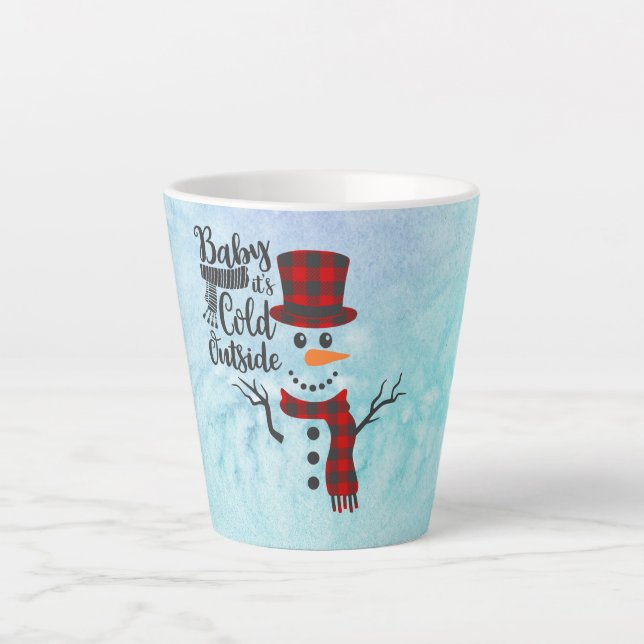 Café Latte O Bebê É Frio Fora Da Caneca De Neve (Frente)
