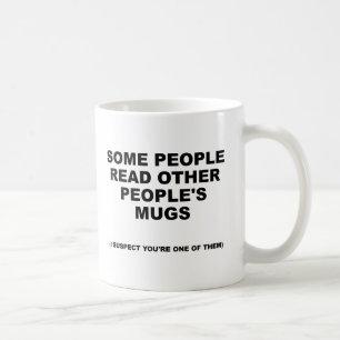 Café Lendo a Caneca Divertida de Outros