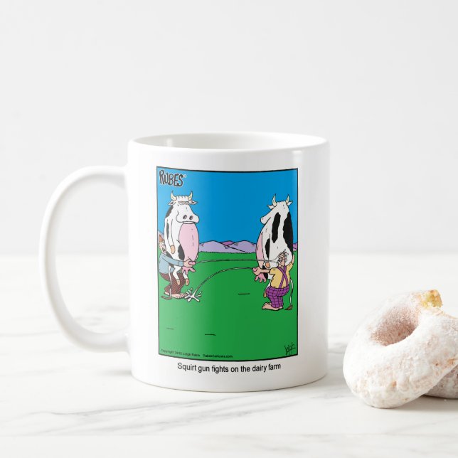 Café Lutas de Squirtgun na caneca da fazenda de (Com Donut)