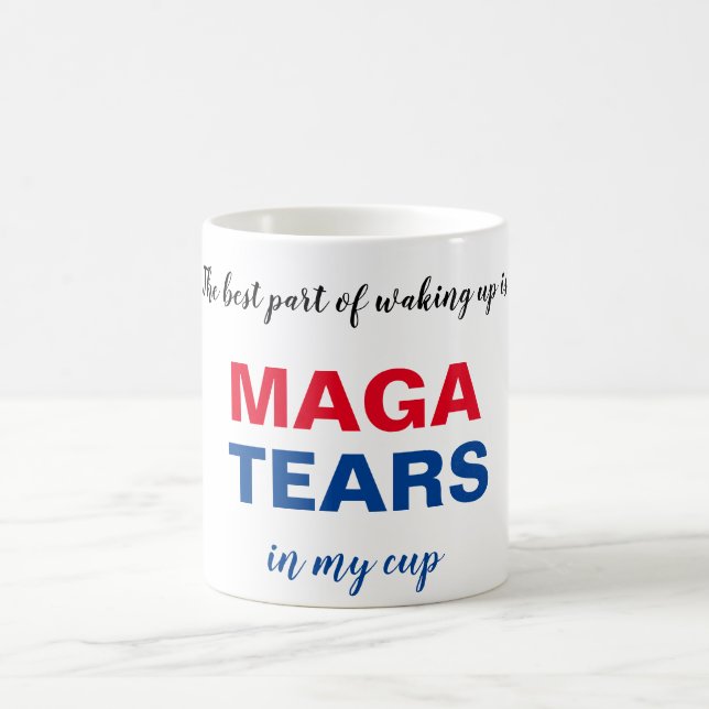 Café MAGA rasga caneca eleitoral de Biden Trump em 2020 (Centro)