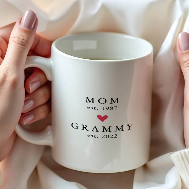 Café Mamãe Moderna | Ano de Fundação Grammy. Caneca de  (Criador carregado)