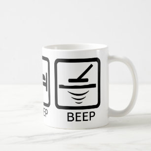 Café Metal que detecta a caneca de EAT-SLEEP-BEEP