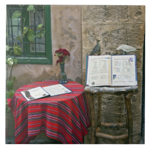 Café na calçada, Chania, Creta, Grécia