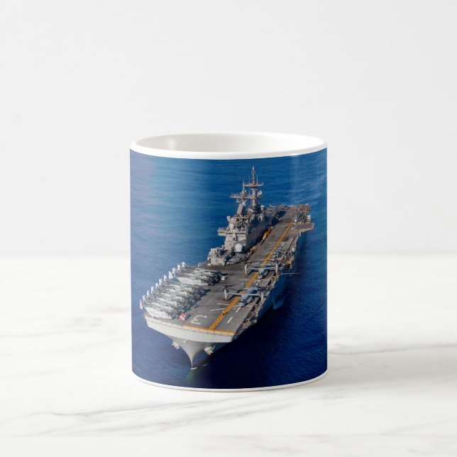 Café NAVIO AMFÍBIO DE ASSAULTOS - LHD-3 Caneca (Centro)