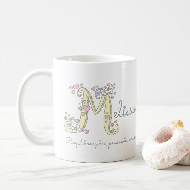 Café Nome decorativo da letra M de Melissa com caneca (Com Donut)