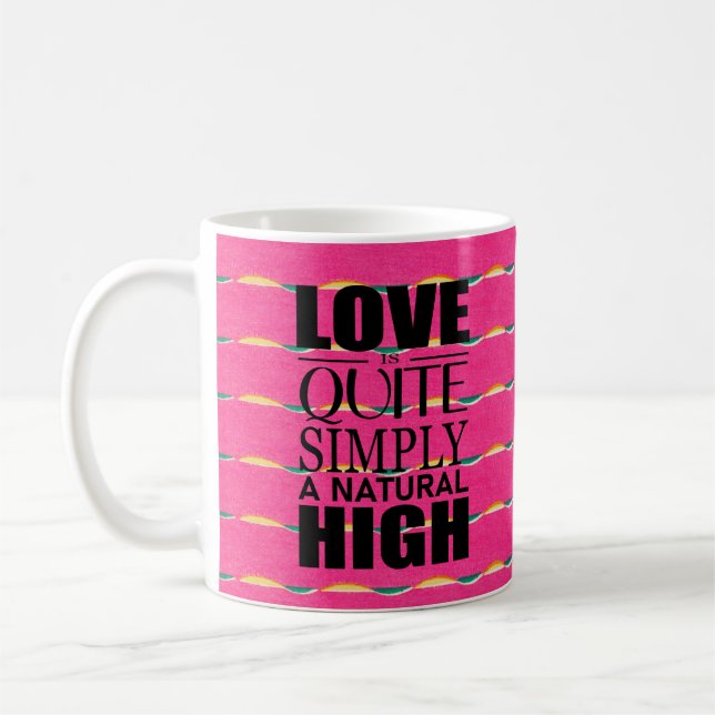 Café O amor é simplesmente uma caneca de café. (Esquerda)