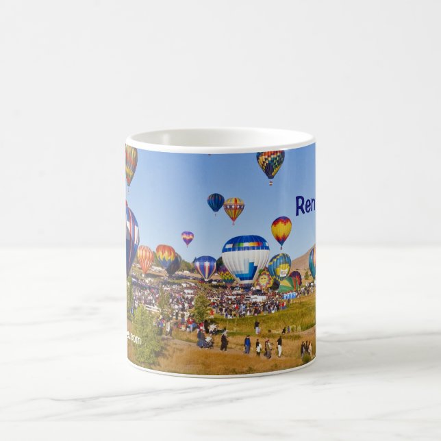 Café O balão de Reno compete a caneca (Centro)