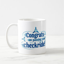 Café Parabéns por passar sua carona de xadrez! caneca d