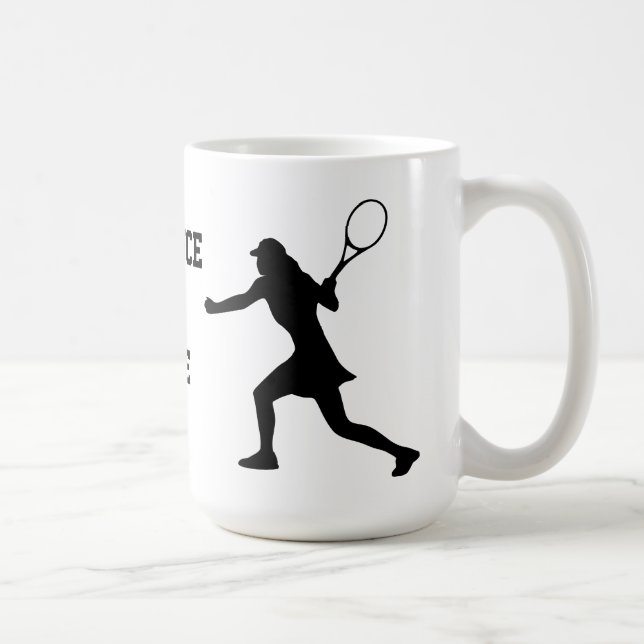 Café tênis engraçada caneca com a silhueta de jogadora (Direita)