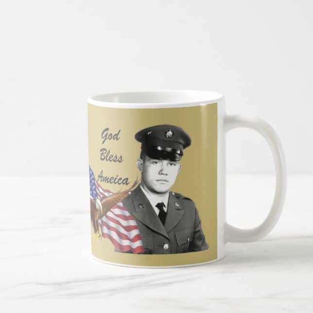 Café Veterano Eagle de Vietnam e caneca da bandeira (Direita)
