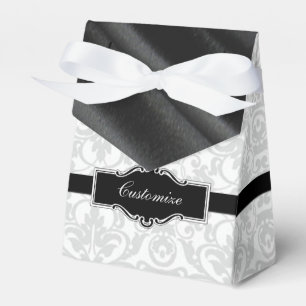 Caixa branca e preta personalizada do favor da