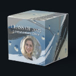 Caixa de Favor Black, White & Gray Brushstrokes<br><div class="desc">Elegantes e versáteis, essas caixas de favor de doces apresentam pinceladas pretas, brancas e cinzas com um design sutil de gotas de chuva. Uma escolha elegante para casamentos, formaturas e eventos corporativos, elas trazem um toque sofisticado e moderno à sua celebração.</div>
