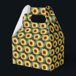 Caixa de Favor da Serendipidade de Girassol Sassy<br><div class="desc">O girassol sombrio acrescenta um sotaque animado às caixas decorativas.</div>