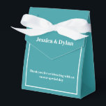 Caixa de Favor de Festa<br><div class="desc">Esta caixa de favor de festa é mostrada em uma cor azul-turquesa elegante e branca.
Personalize este item e mude o texto de exemplo para o seu.
Dica: Basta adicionar seus ótimos presentes e adicionar alguma fita festiva.</div>